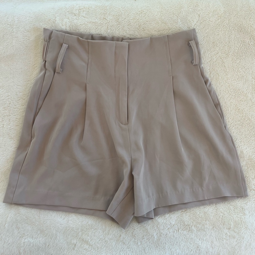 Elegant Tan Women's Shorts